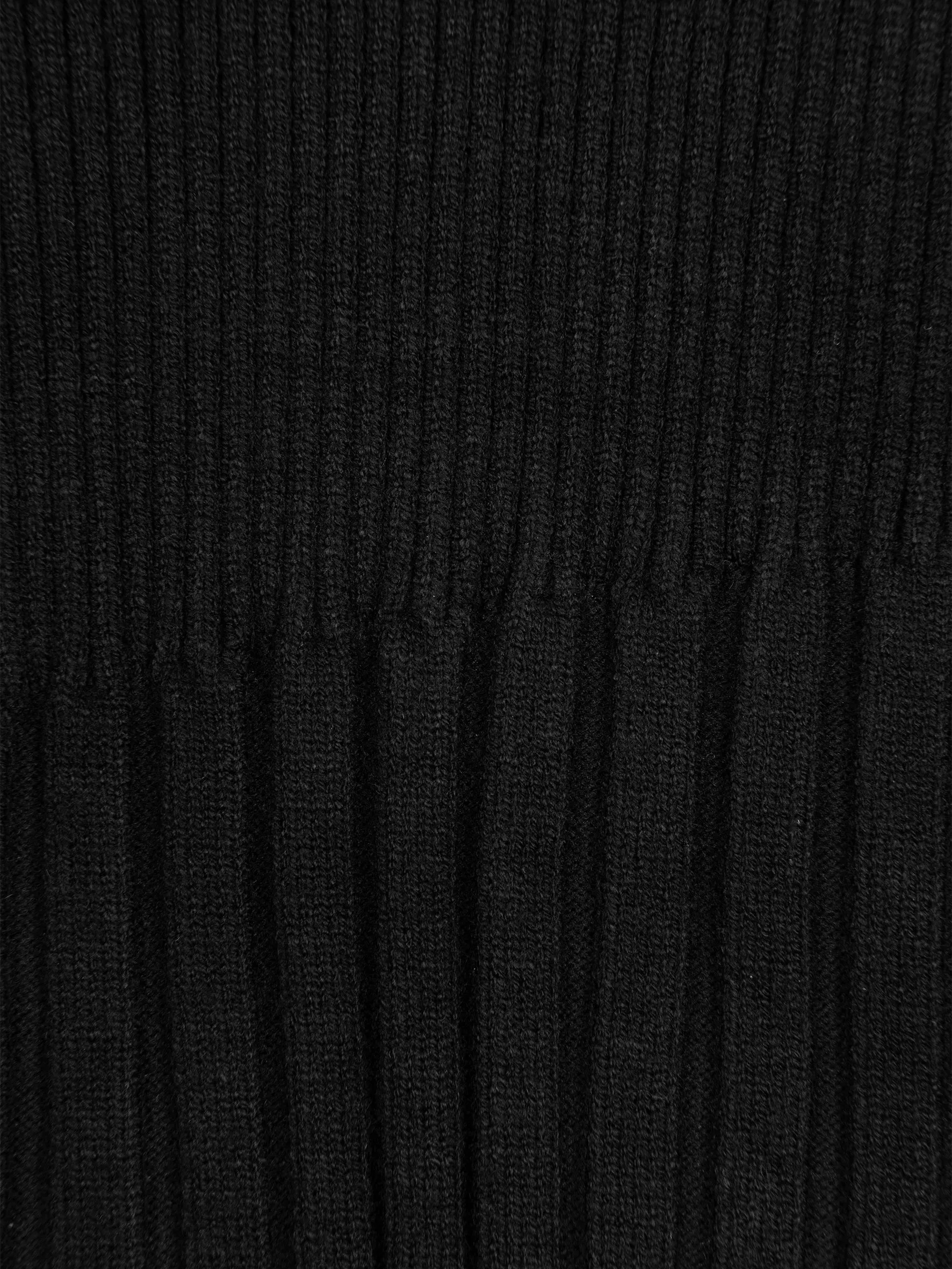 006 - Hollow-Out Paneled Knit Sweater