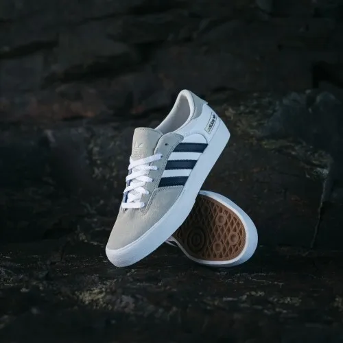 adidas Matchbreak Super White / Navy / White  Inspired by the archives and featuring a best-in-class construction that provides 