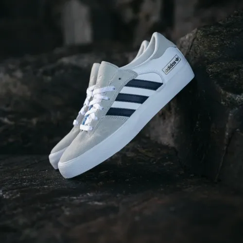 adidas Matchbreak Super White / Navy / White  Inspired by the archives and featuring a best-in-class construction that provides 