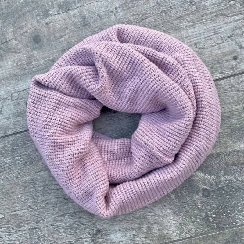 Chunky Knit Infinity Scarf | Light Mauve