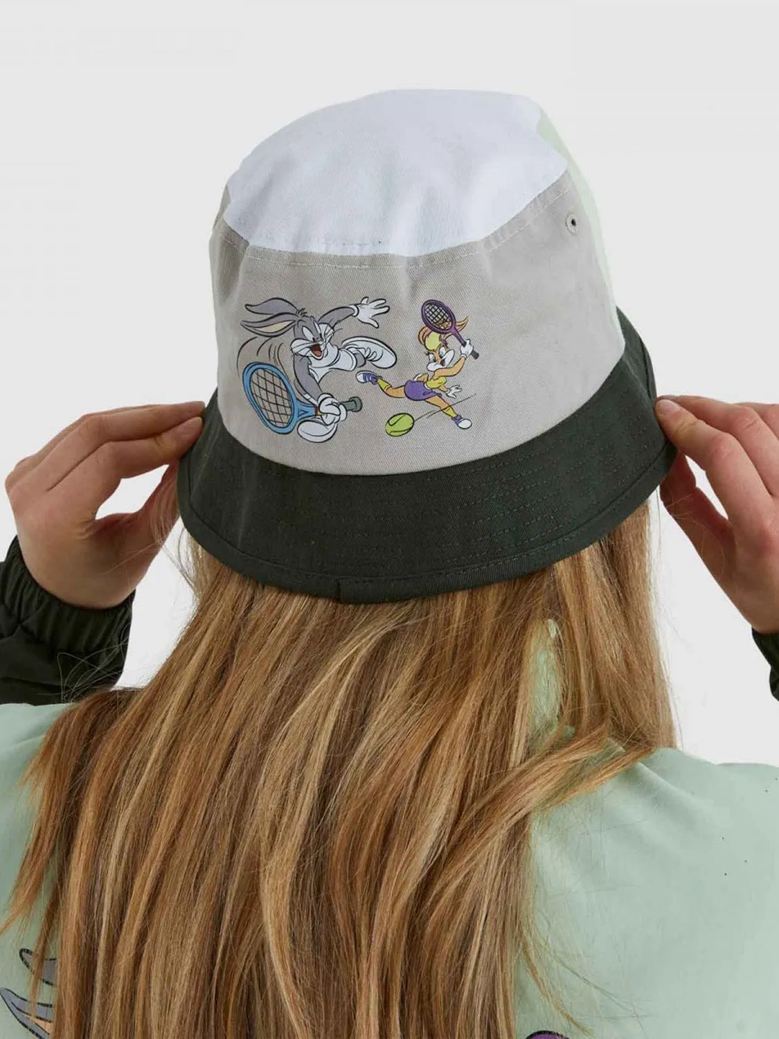 ELLESSE X LOONEY TUNES BUCKET