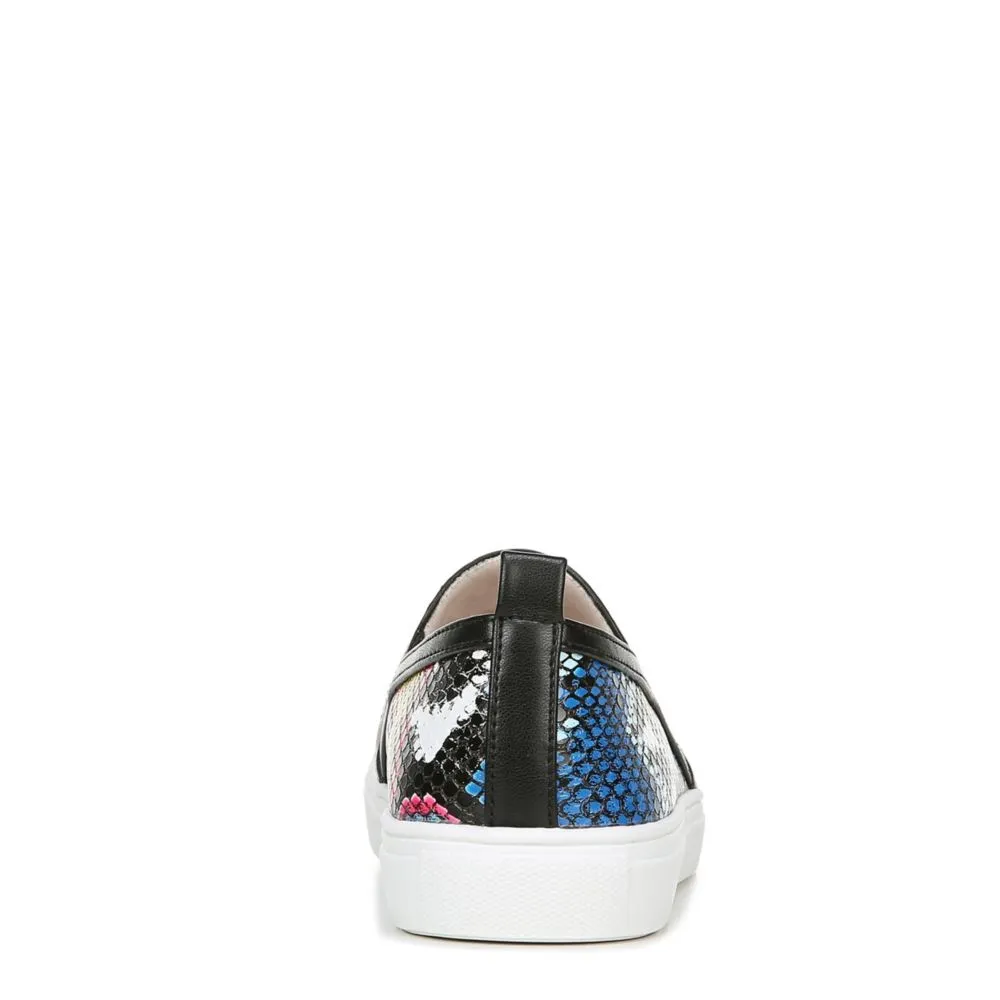 FERGALICIOUS  WOMENS SHORTLY SLIP ON SNEAKER