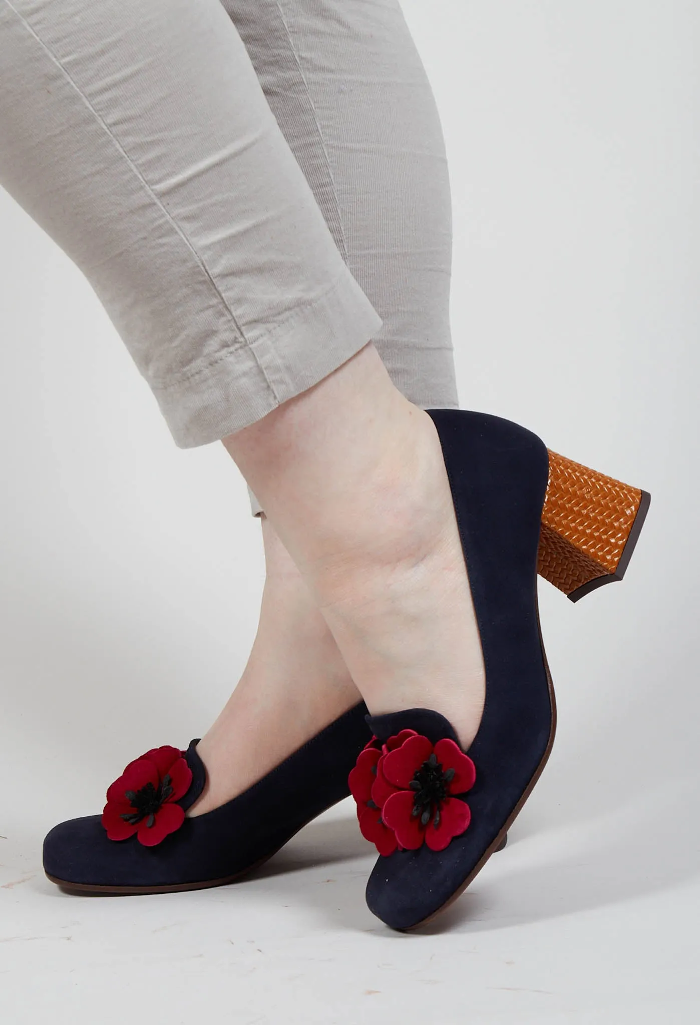 Mukai Heel in Navy and Red