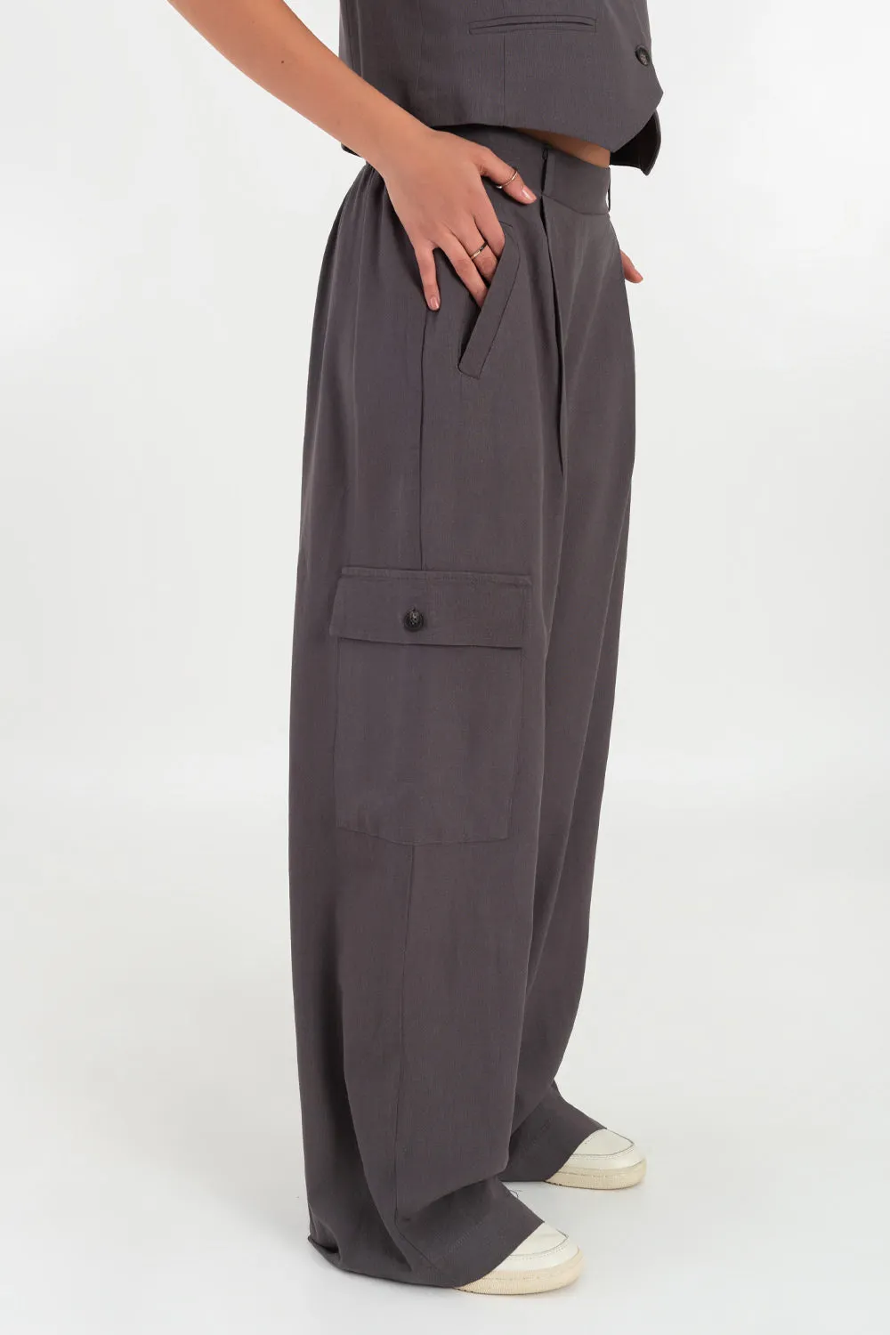 Pantalón cargo de tiro alto fit wide leg