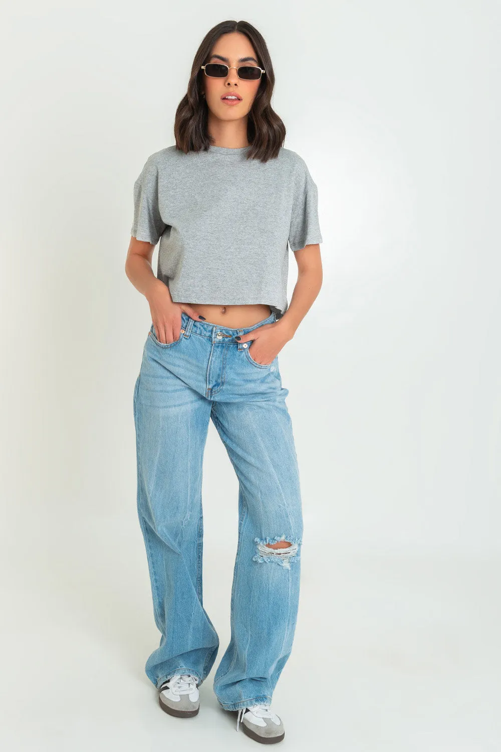 Pantalón de fit wide leg denim con rotos